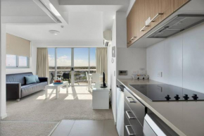 Modern Dual Key Apt w Pool in the heart of Mackay